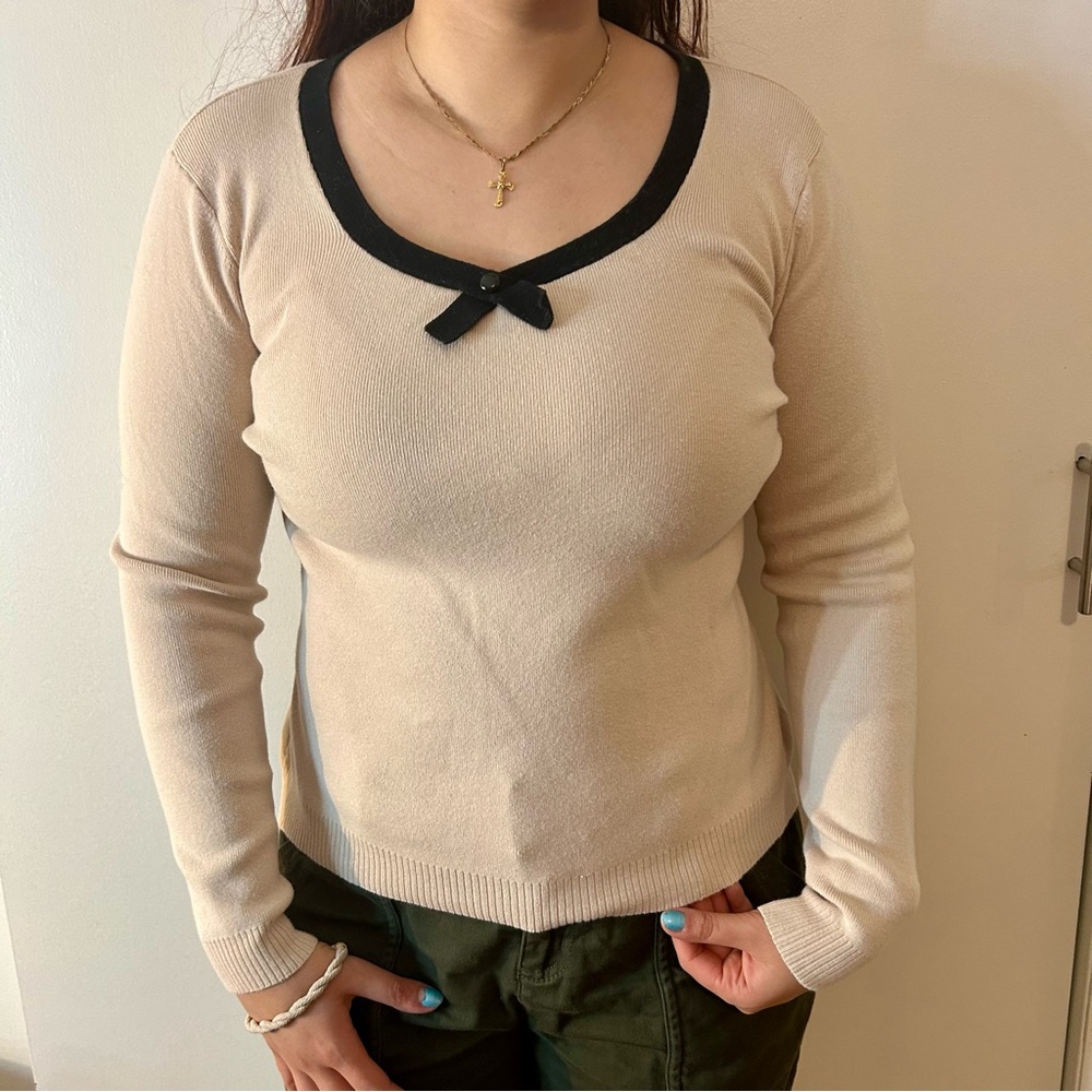 Mercer Street Studio Beige Pink Sweater with Black Trim and Bow
